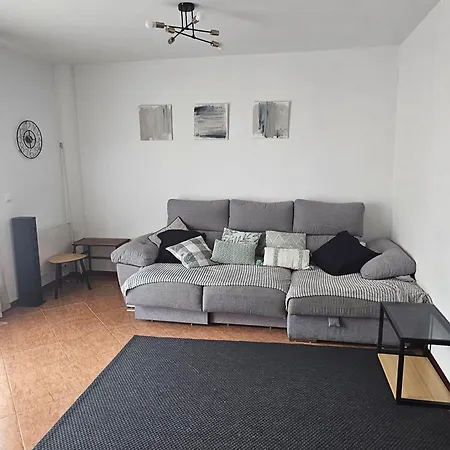 Elegante Adosado En Ampuero *