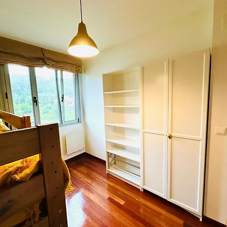 Elegante Adosado En Ampuero Расинес