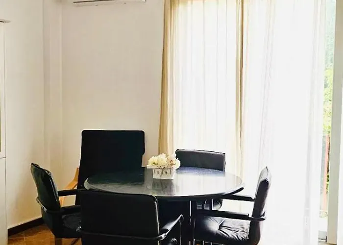 Adosado Familiar En Entorno Privilegiado *